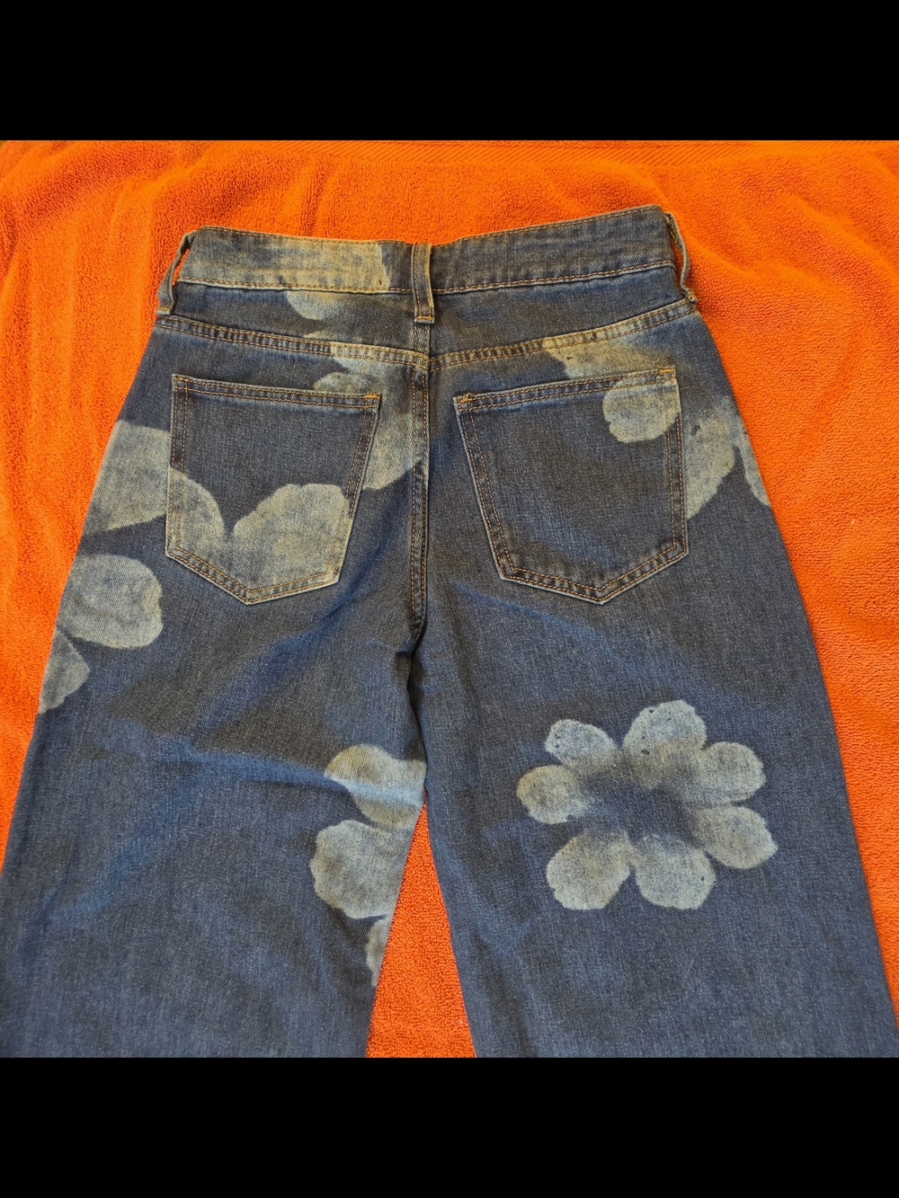 Fashion Nova Women's Dark Blue Floral Bleach-Effect Jeans - Picture 2 of 5